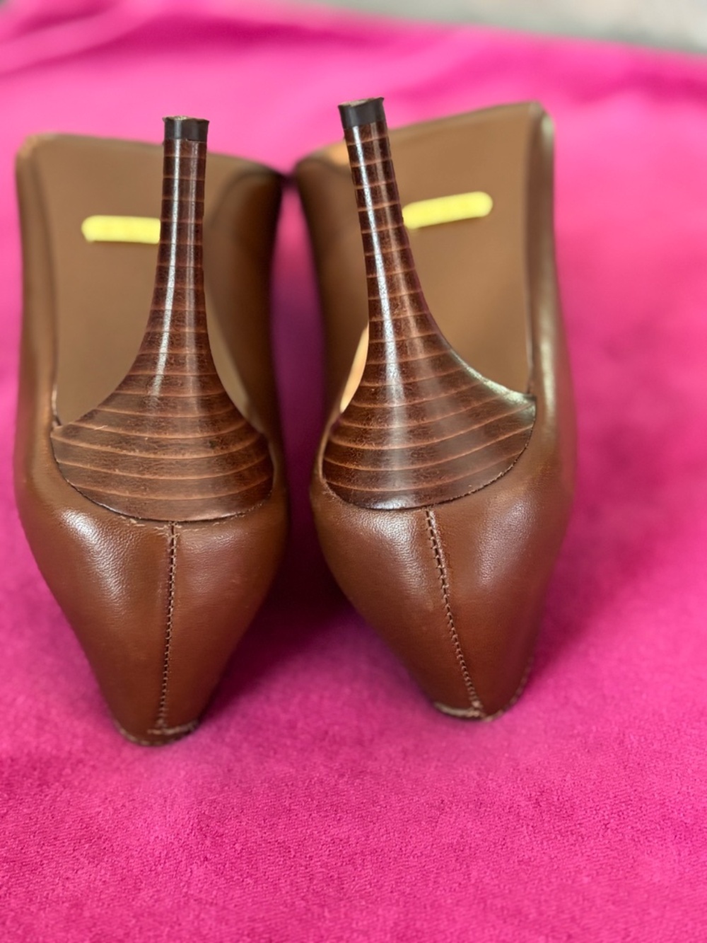 Lauren by Ralph Lauren Women's Brown Leather Heel Pumps, Size 5.5 B - Picture 2 of 9